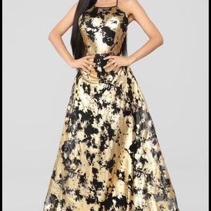 Fashion Nova metallic gown NWT